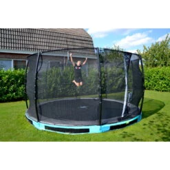 EXIT TOYS EXIT Elegant Premium Inground Trampoline ø427cm Met Deluxe Veiligheidsnet - Blauw 24 EXIT TOYS EXIT Elegant Premium Inground Trampoline ø427cm Met Deluxe Veiligheidsnet - Blauw -EXIT TOYS Winkel exit elegant premium inground trampoline o427cm met deluxe veiligheidsnet blauw 11
