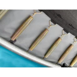 EXIT TOYS EXIT Elegant Premium Inground Trampoline ø427cm Met Deluxe Veiligheidsnet - Blauw 18 EXIT TOYS EXIT Elegant Premium Inground Trampoline ø427cm Met Deluxe Veiligheidsnet - Blauw -EXIT TOYS Winkel exit elegant premium inground trampoline o427cm met deluxe veiligheidsnet blauw 5